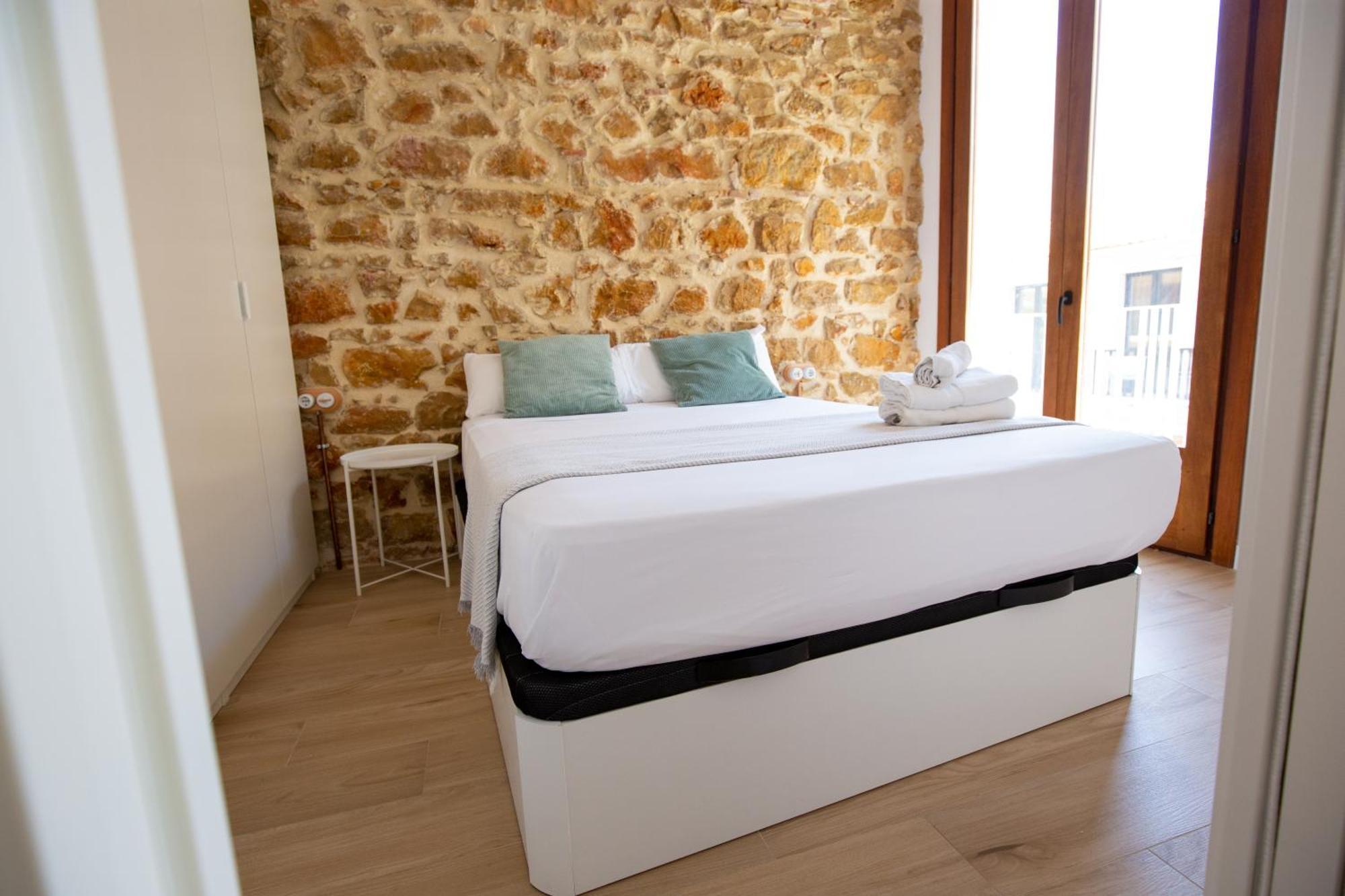 Colon 29 Apartments Дения Экстерьер фото