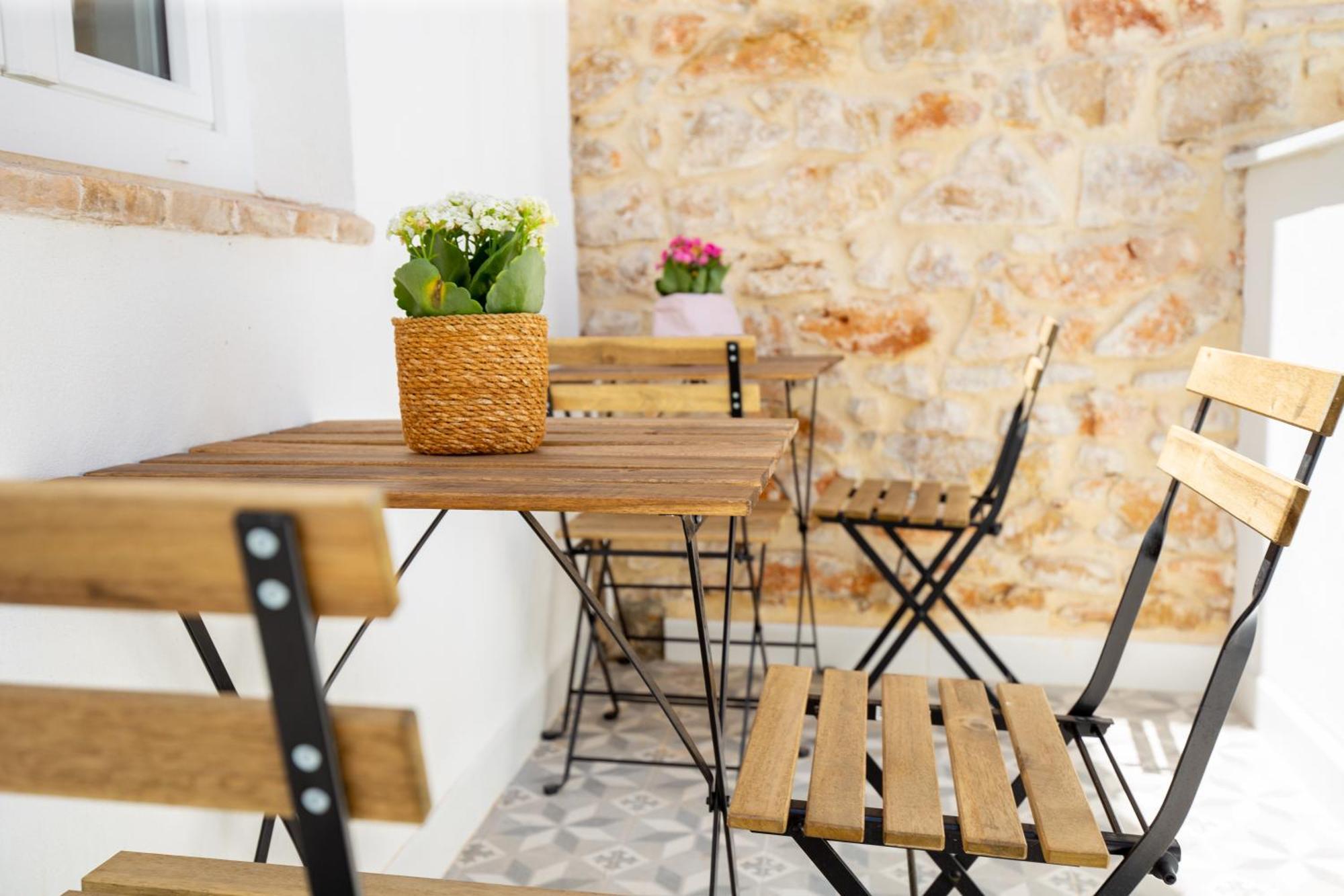 Colon 29 Apartments Дения Экстерьер фото